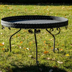 Palenisko ogrodowe z rusztem na trójnogu